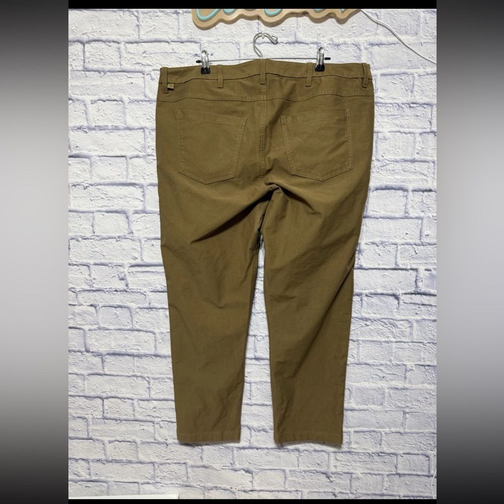 Lululemon ABC Classic-Fit Pant Utilitech
Artifact
Size 42 - Picture 4 of 13